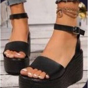 SHEIN Black Platform Sandals